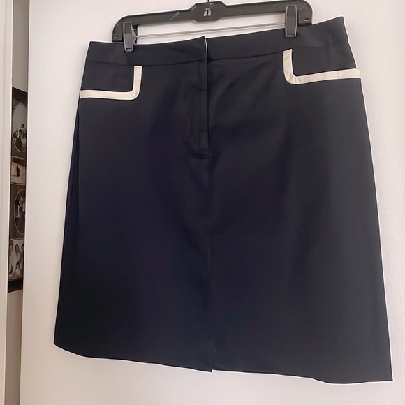 Talbots Dresses & Skirts - Talbots Women’s Navy Blue With White Pocket Trim. Sz 16